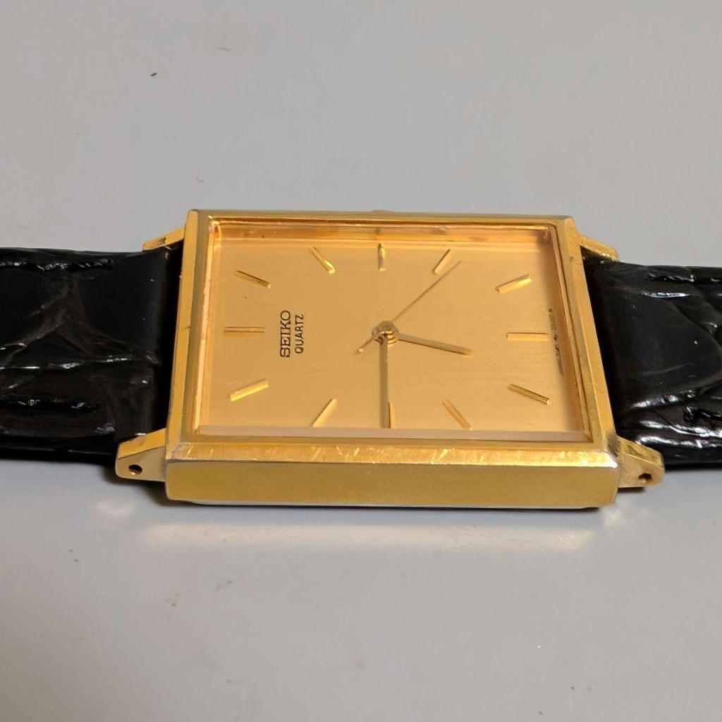 Used Working item SEIKO Men's Watch Square Vintage 80s Quartz