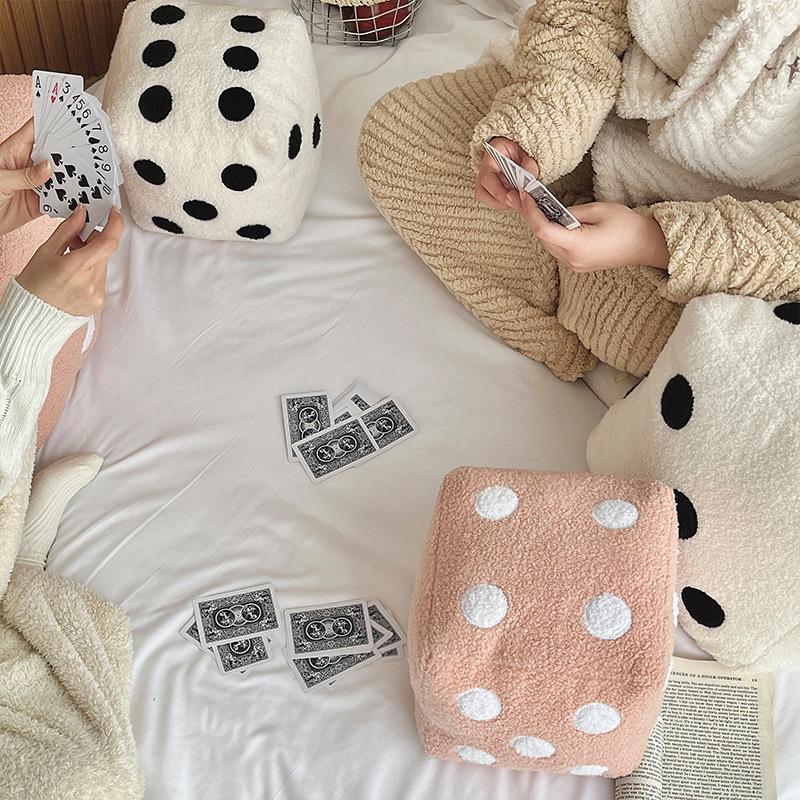 Nordische Dobbelsteen Pluche Speelgoed Kussen Creatieve Huisdecoratie Kussen Leuk Simulatie Bankkussens Futon Vloermatten