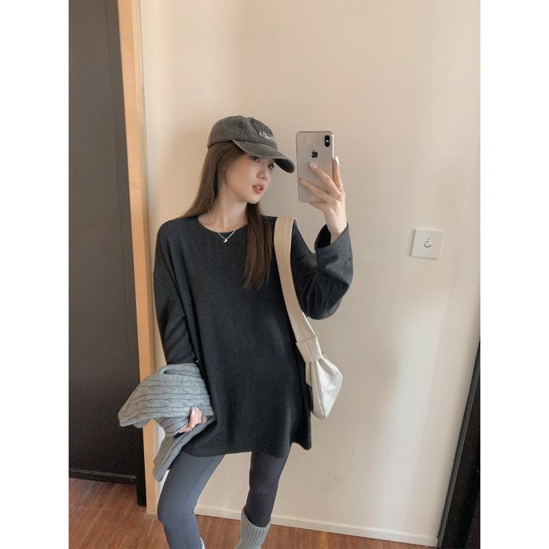 Autumn and winter brushed thickened warm knitted long-sleeved T-shirt women's new round neck lazy style mid-length inner top