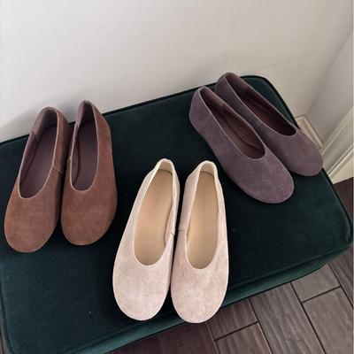 2025 Winter New Suede Soft Bottom Flat Bottom Foot Cover Pleated College Style Small Leather Shoes Versatile Commuter Work Women's Single Shoes
