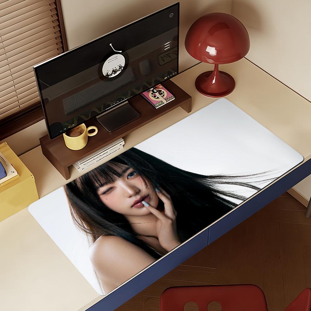 Singer Jang Won-young Mouse Pad Computer Laptop Rubber Non-slip Mouse Mat Mousepad Gamers Decoracion Desk Mat