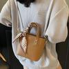 Popular This Year 2025 Bucket Bag Spring and Summer New Versatile Fashion High Sense Shoulder Messenger Bag Internet Celebrity Handbag