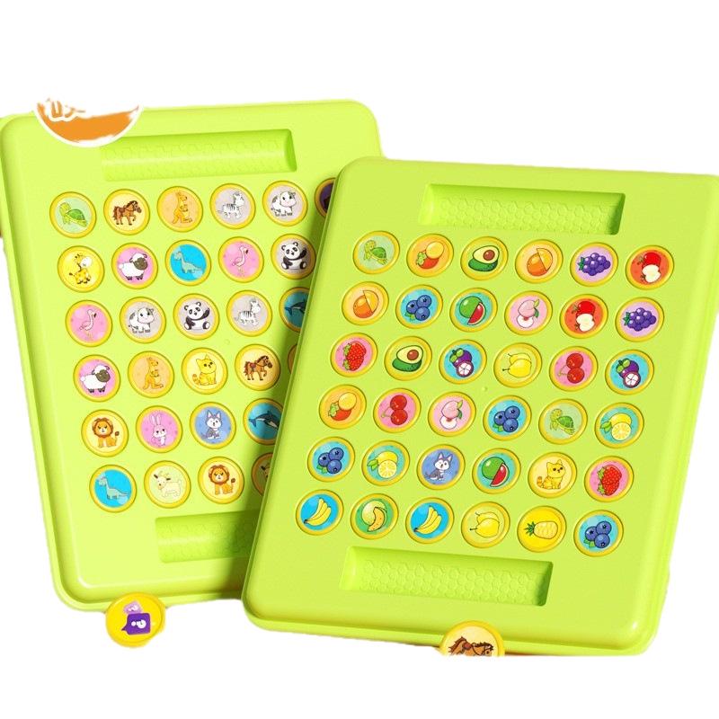 Dětská vzdělávací hra pro dva hráče Memory Flip-Over Šachy pro interakci rodič-dítě