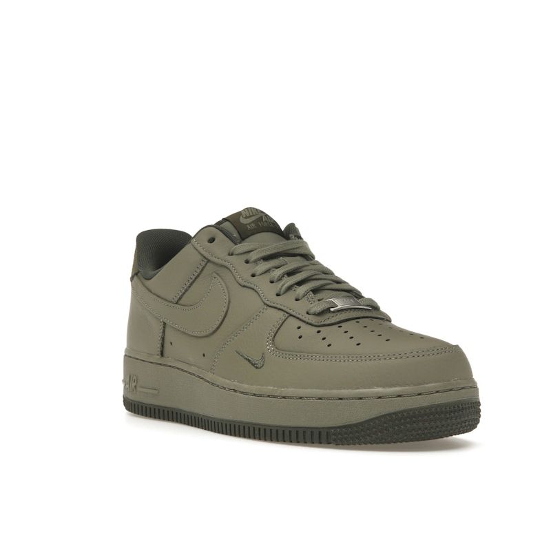 Nike Air Force 1 07 LV8 Mini Swoosh Pack - Light Army Herren Sneaker Grün Cargo-Khaki HM9483-300