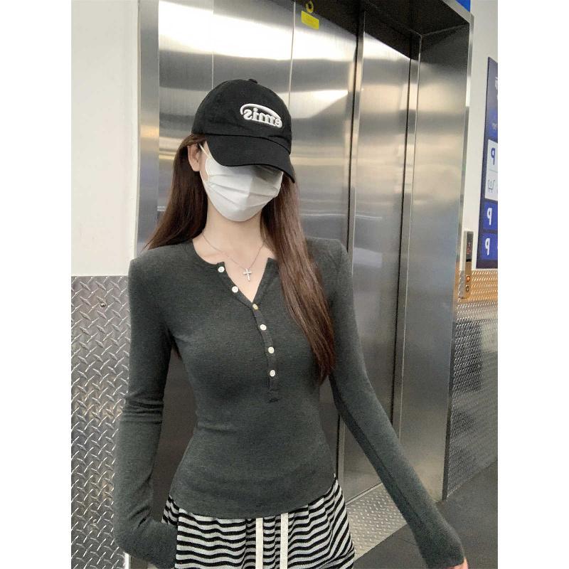 Buttoned half-open collar, regular shoulder, long-sleeve T-shirt for women, 2026 new slim-fit inner top