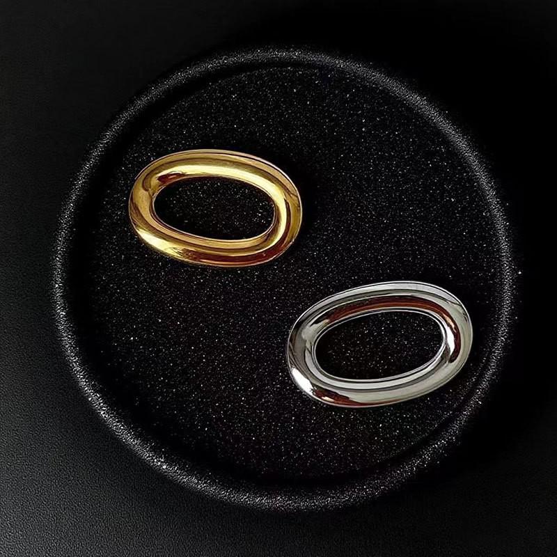 Stainless Steel Hollow O-Ring Brooch: Elegant and Unique High-End Design
