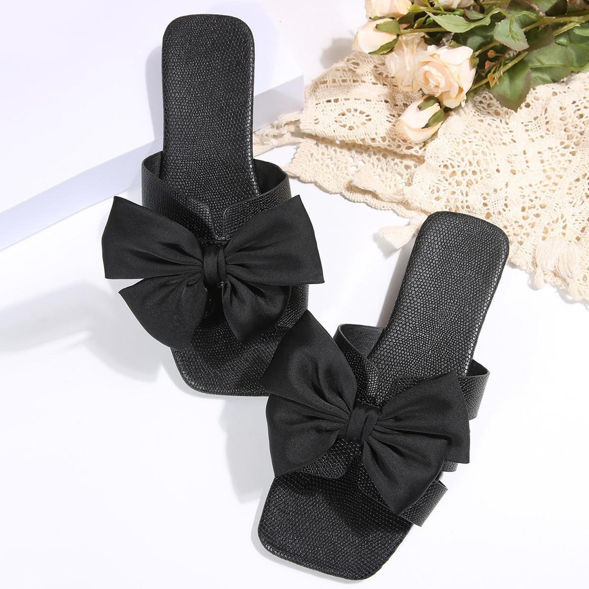 

Квадратные тапочки женские корейские версии модная верхняя одежда лето 2025 иностранный стиль цепочка одно слово плоская подошва праздничный ветер пляжные сандалии 43 чёрный