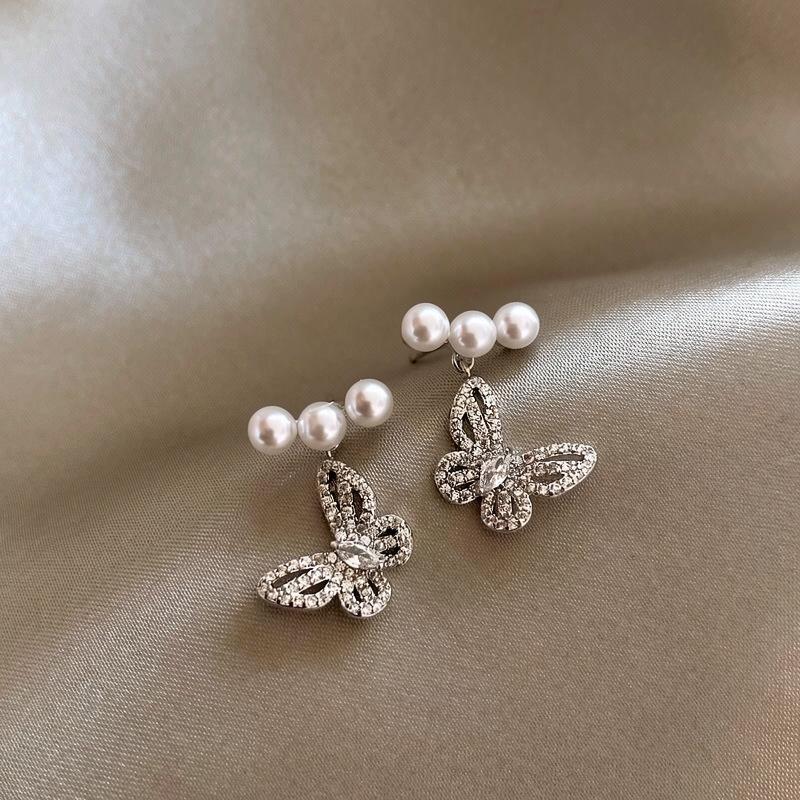 

Silver Needle Zircon Pearl Butterfly Pendant Earrings Personality Temperament Earrings Light Luxury Advanced Earrings Design Niche