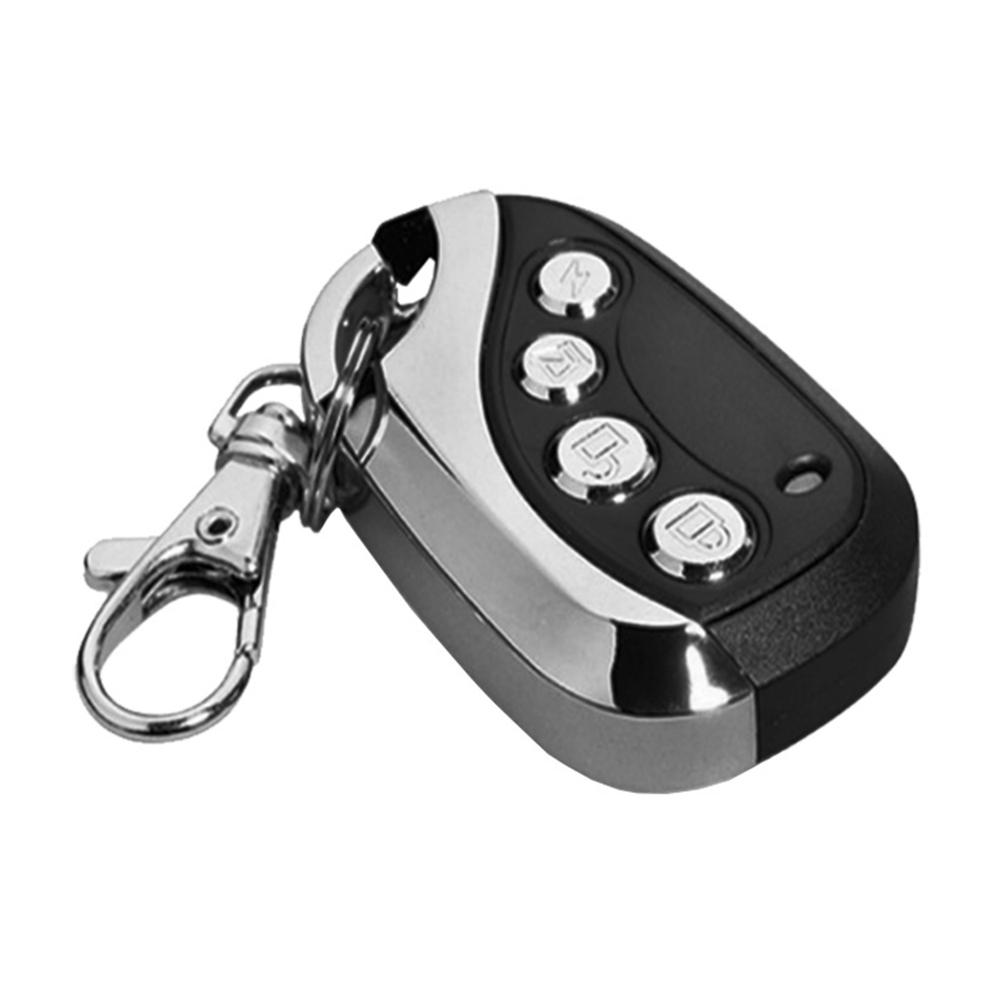 Жалаңаш үнді жігіті сүйікті әйелін аяқтарының арасына пизда арқылы сипатқалады Жасырын камерамен жасөспірімдер порносын түсіру