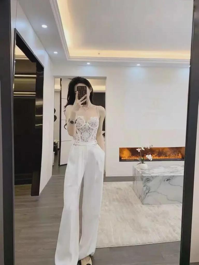 Thirteen Lines 2024 Spring/Summer Black & White Lace Tube Suspender Top