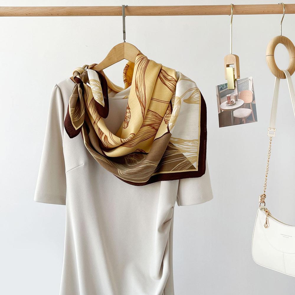 Wiosenno-letni satynowy długi szalik dla kobiet, szal z filtrem przeciwsłonecznym, modna scena piękna, satynowy długi szalik, uniwersalny szalik podróżny