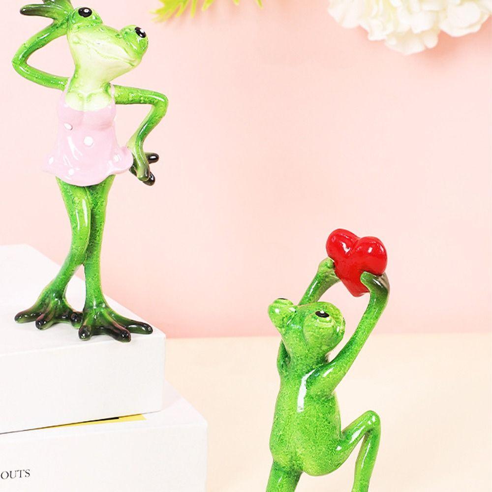 Resin Crafts Frog Couple Figurines Romantic Frog Confession Statue  Valentine's Day Gift