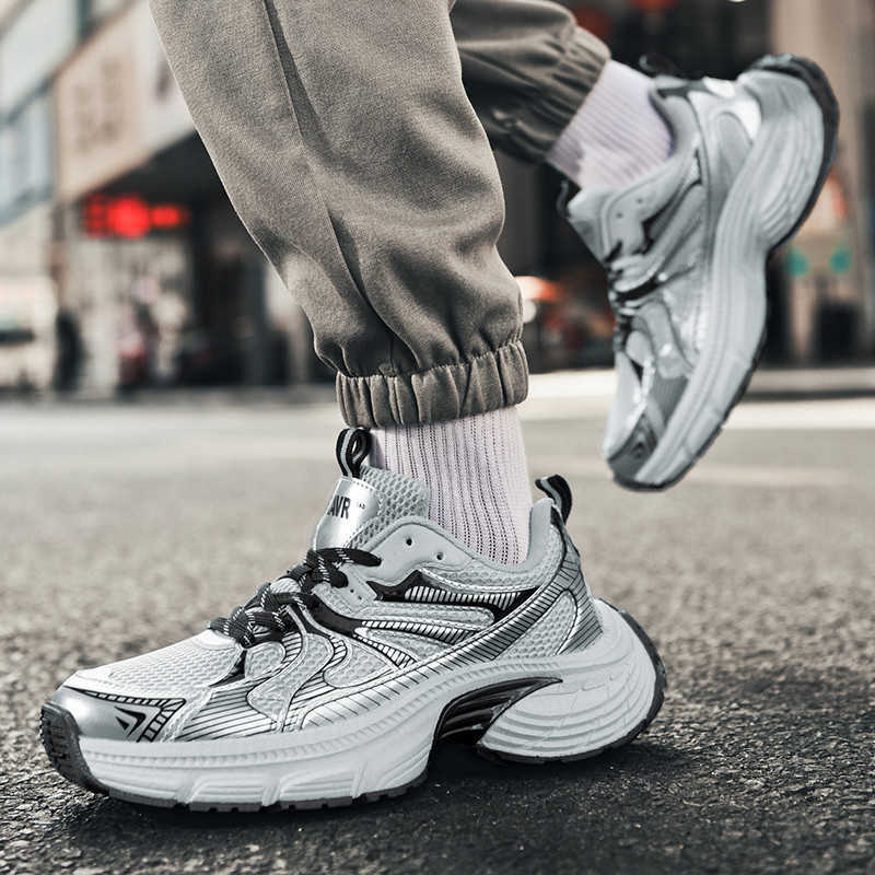 Fashion Chunky PU Leather Skate Sneakers Chunky Boots Size 44 Woman High Brand Shoes Sports Suppliers Kit Losfers Sport Casuall