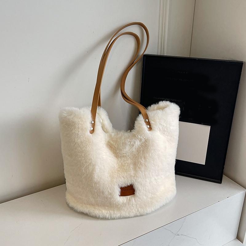 Women Plush Shoulder Bag Fluffy Furry Satchel Bag Large Capacity Fuzzy Purse Handbag for Work Travel Shopping