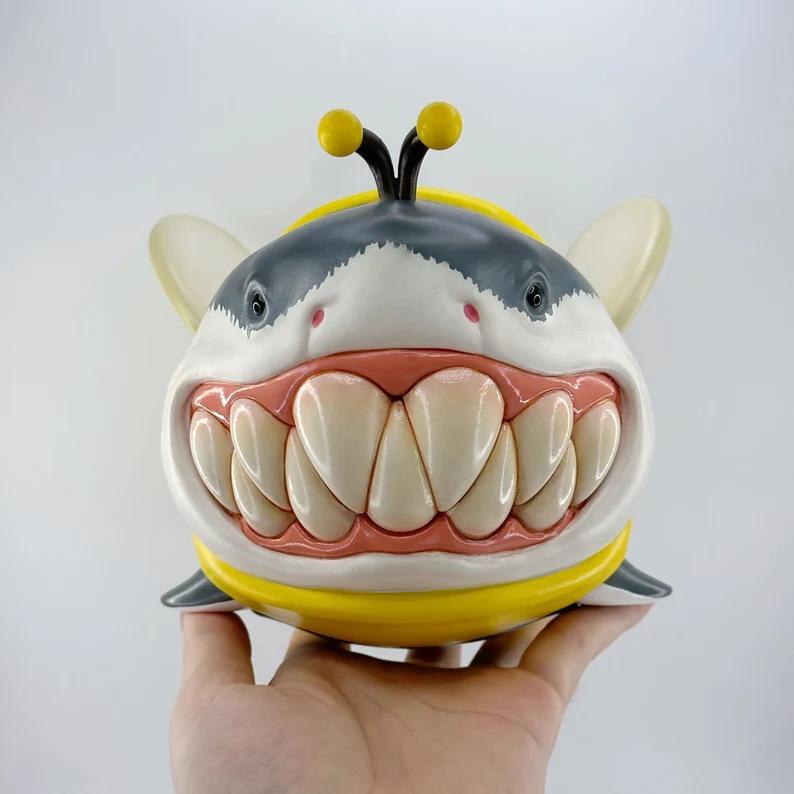 Resin Q Version Crafts Shark Ornaments Spoof Shark Bee Home Decoration Animal Sculpture