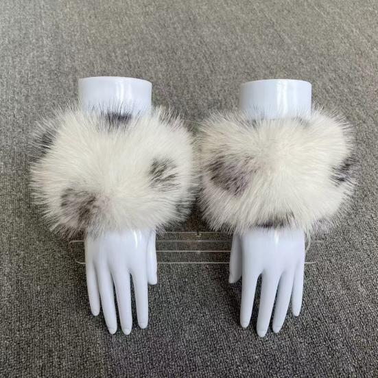 1 Pair Faux Fur Wrist Cuffs Women Furry Arm Warmers Fluffy Warm Furry Bands for Winter Spring Autumn Outfits Skiing Parties