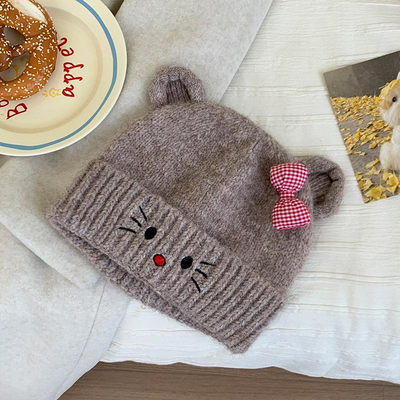 Cute kitten embroidered wool hat women's autumn and winter thickened warm knitted hat ear protector headgear