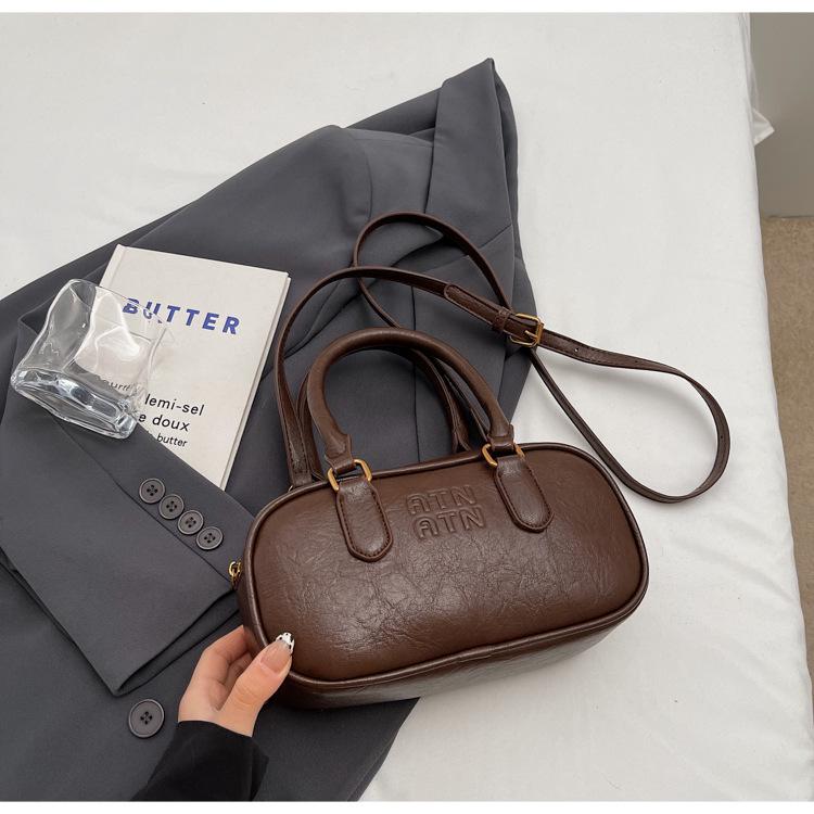 Autumn/Winter 2025 Women's Korean-Style Retro Bowling Crossbody Bag