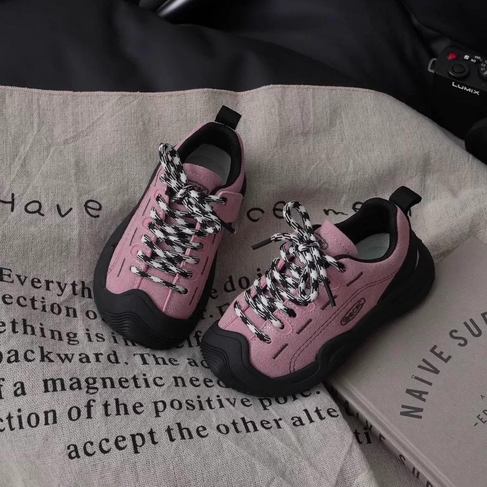 Children's casual sports shoes 2025 autumn and winter new boys' mountaineering shoes soft sole light non-slip girls' classmates tide
