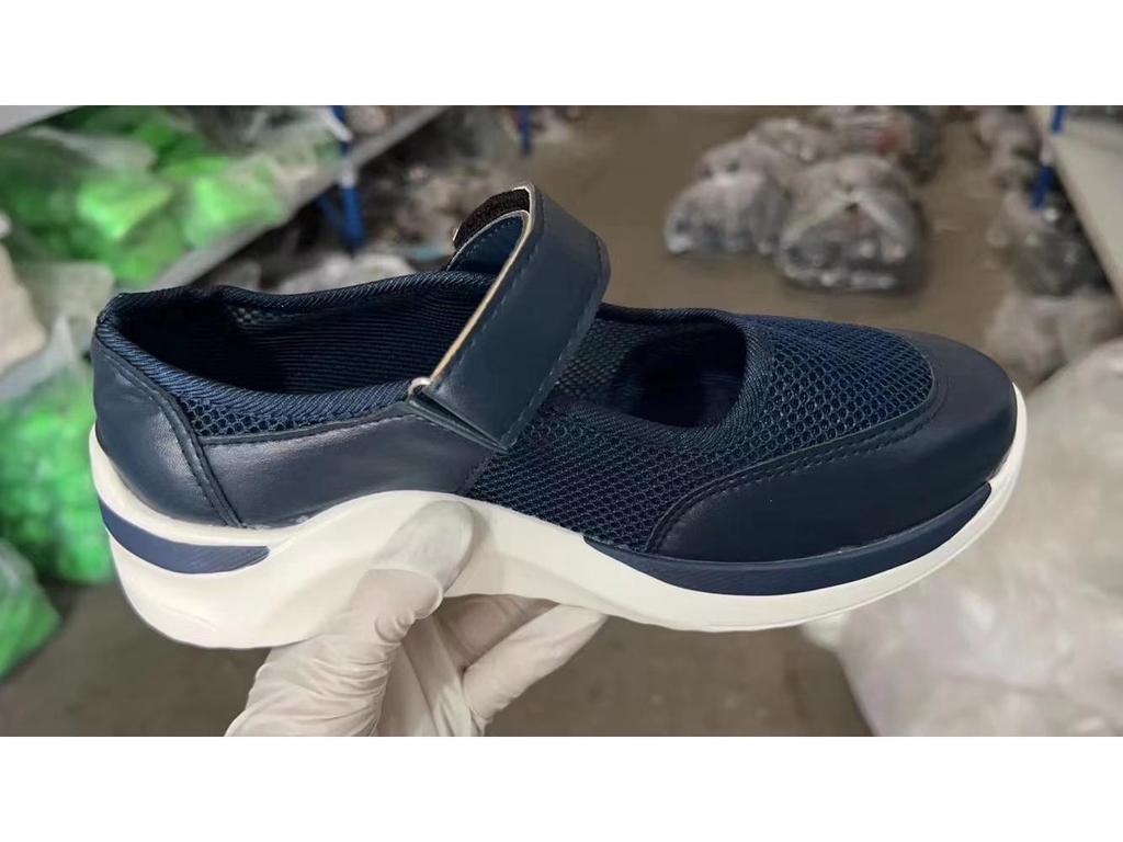 2025 Women's Plus Size Thick Sole Fly-Knit Color-Block Casual Shoes