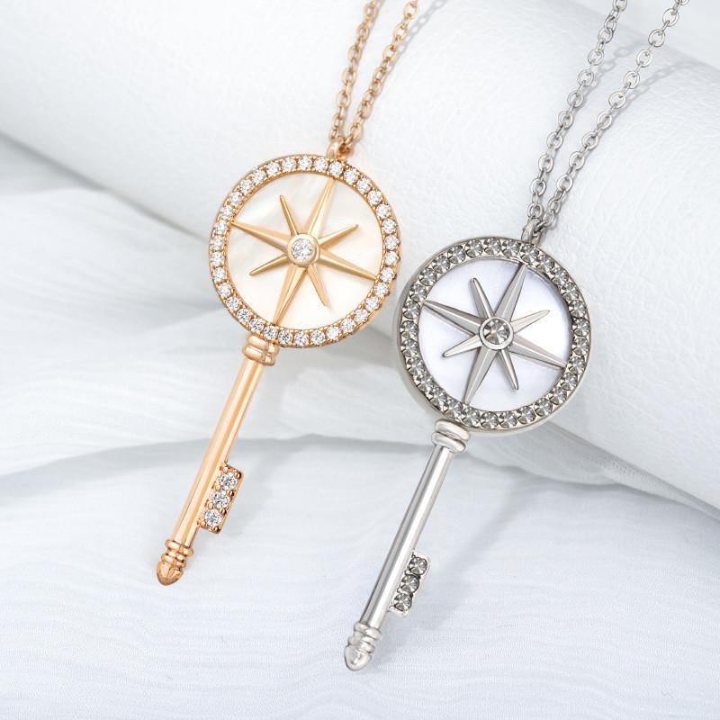 Gorgeous Length Long Key Necklace With Stunning Alloy Pendant For Everyday Wear