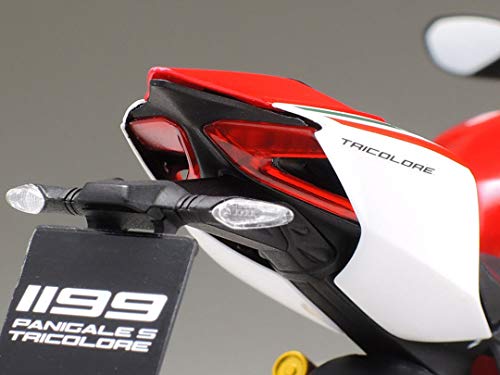 Tamiya 1/12 Motociclete Seria Nr.132 Ducati 1199 Panigale S Tricolore Plastic Model 14132