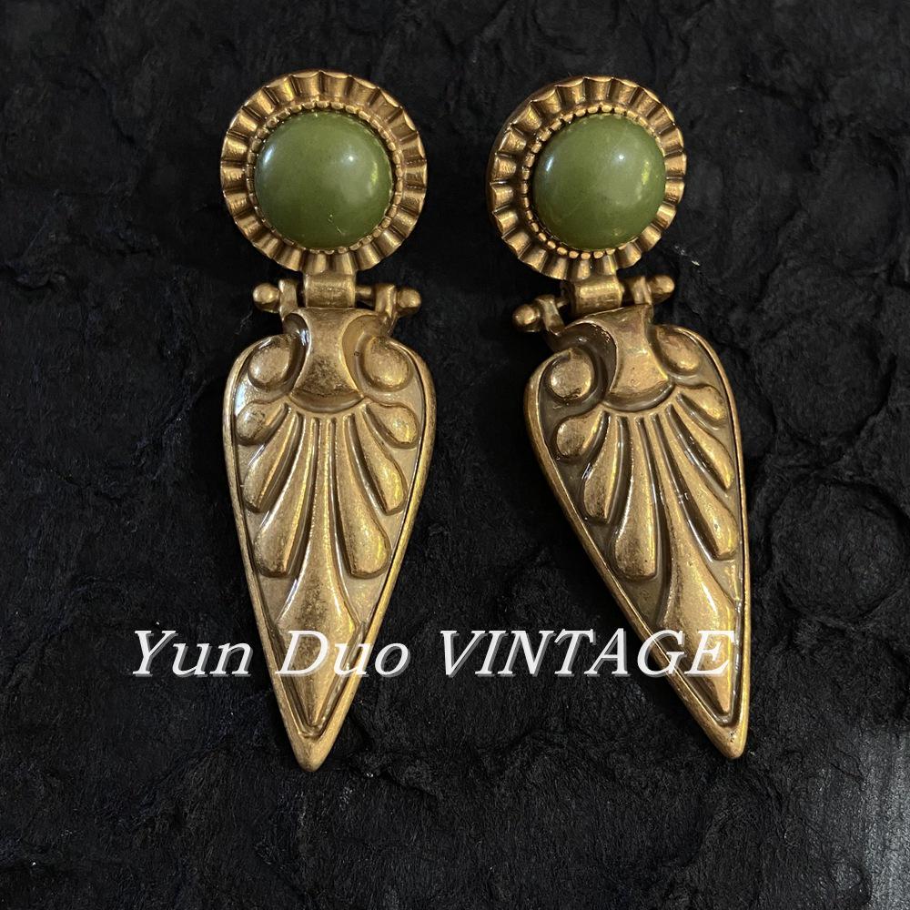 

Винтажные серьги-пусеты в европейском стиле с зеленым камнем для женщин