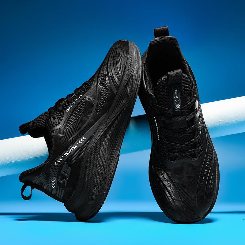 Extra large size leather surface autumn and winter sports shoes men's carbon board cushioning running shoes student body test shoes trendy men's shoes