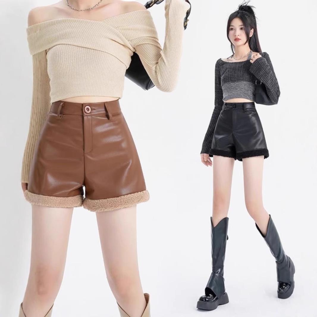 

2024 Slimming A-line Booty Shorts: Autumn/Winter Black PU Leather with Lambswool Trim for Women L [Recommended 105-118 lbs]