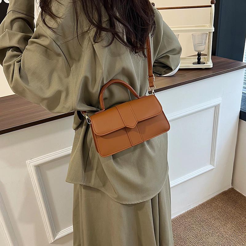 Pu Material Retro Handbag With Top Handle And Shoulder Strap For Daily Use