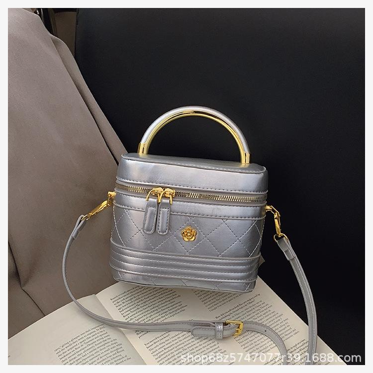 This year's popular box bag women's 2025 new diamond embroidered thread handbag trendy small fragrant style one shoulder messenger bag