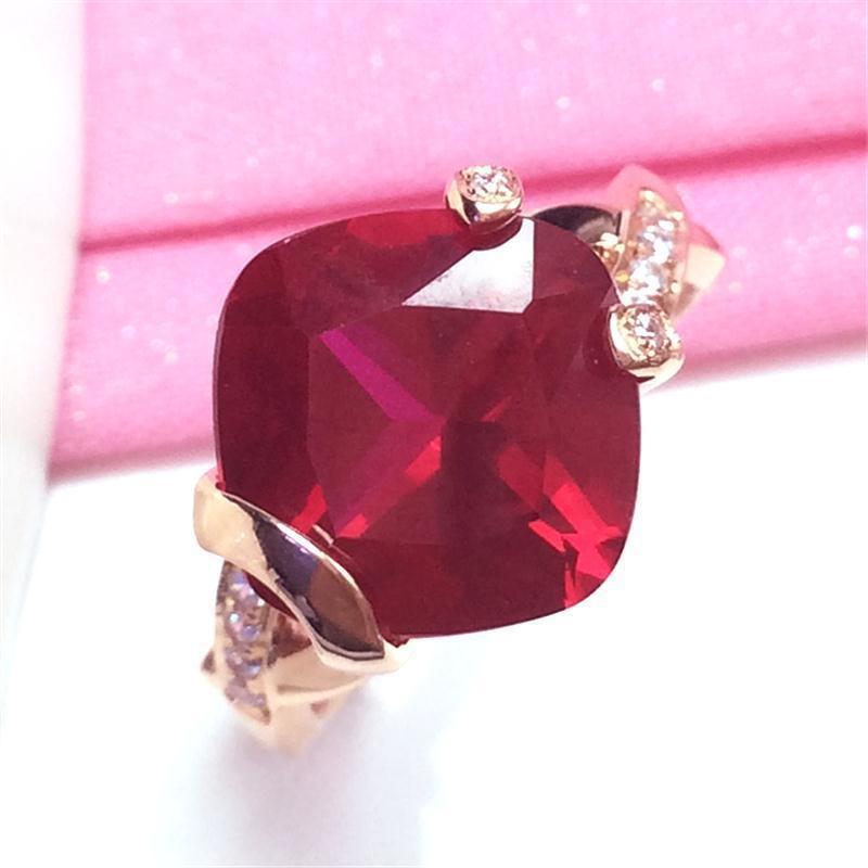 Russian Purple Gold Inlaid Redstone Ring Luxury Temperament Fashion Rhombus Egg Surface Rose Gold Plated Ring (opening adjustable)