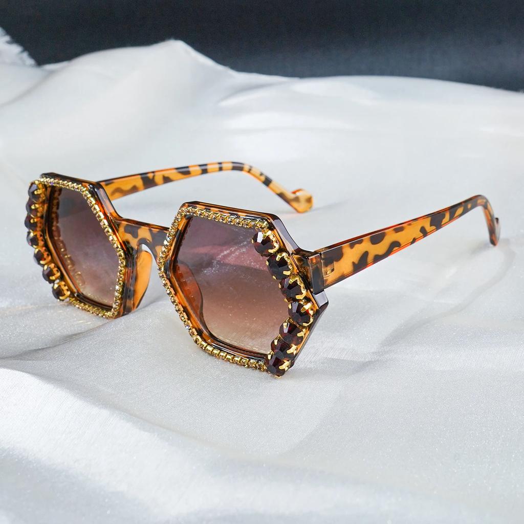 Fashionable Geometric Frame Glasses With Rhinestone Embellishments For Party And Everyday Sunglasses
