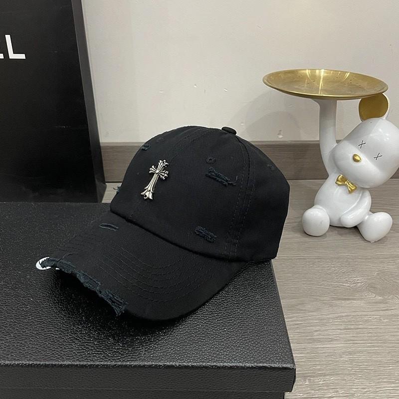 Simple Solid Color Cross Decoration Ripped Design Neutral Casual Baseball Cap For Hip Hop Enthusiasts