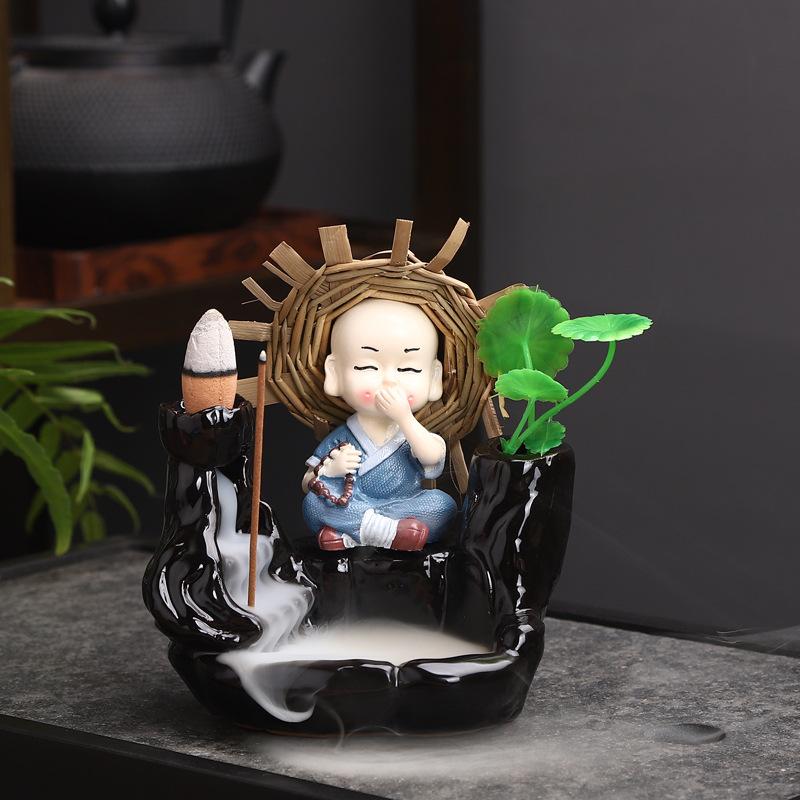 Hinterbrenner Keramik neue kreative Ornamente Räuchergefäß kleiner Mönch Berg fließendes Wasser