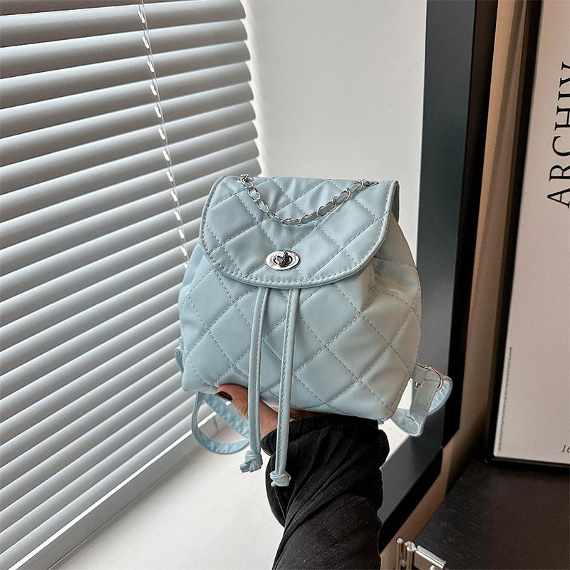 2025  Summer High Value Niche Design Diamond Backpack Women  Chain Bag Small Ladies Backpack
