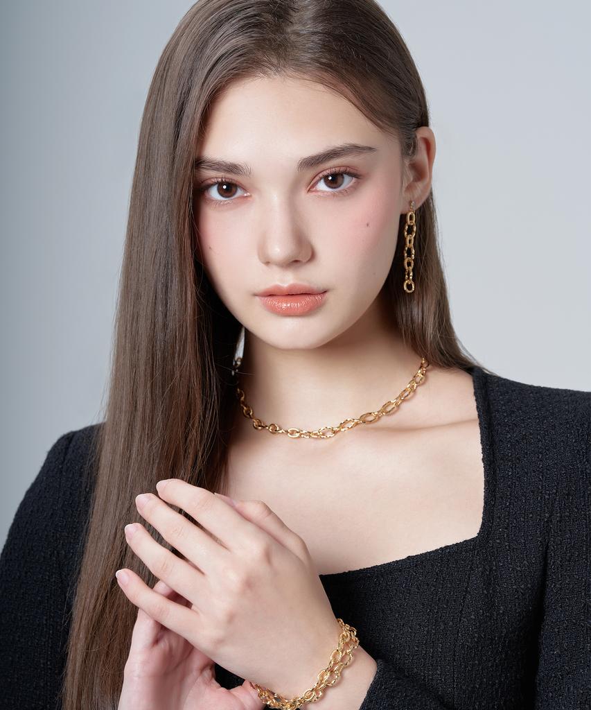 Hawha Twist Gold Chain Necklace
