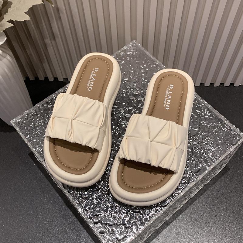 Slippers women's summer wear new fashion thick-bottomed muffin sandals beach folds
