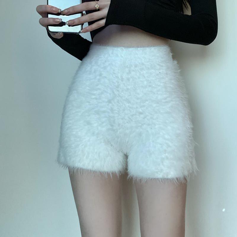 Woman Sexy Shorts Furry Casual Slim Shorts Women's Autumn Winter High Waist Stretch Knit Shorts