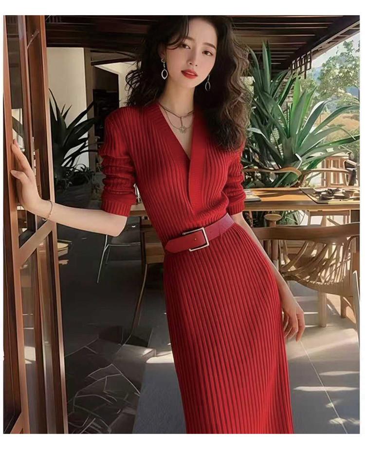 2025 Autumn and Winter New French High-End Temperament Long-Sleeved Knitted Dress for Women
