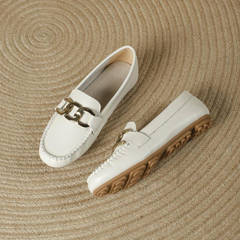 Hong Kong leather flat loafers British style small leather shoes women's 2025 spring new lazy metal buckle Doudou single shoes