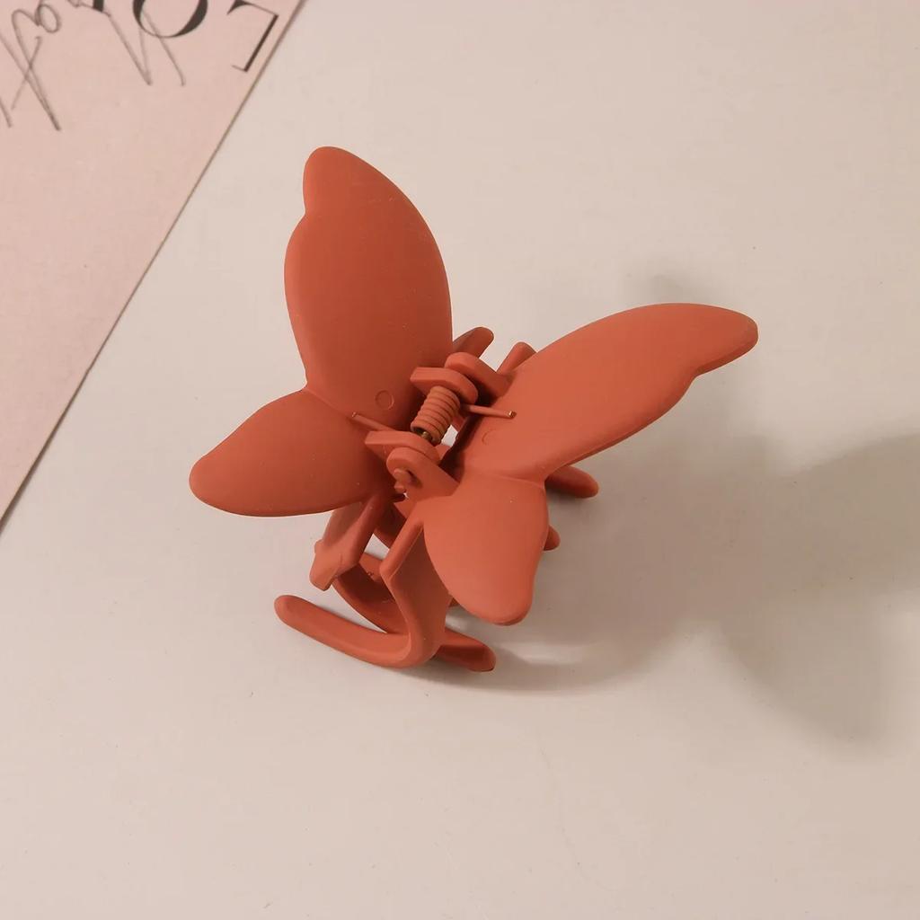 Sweet Frosted Matte Butterfly Hair Claw Clip Women Simple Solid Color Fashion Exquisite Shark Clip for Girl Hair Accessories