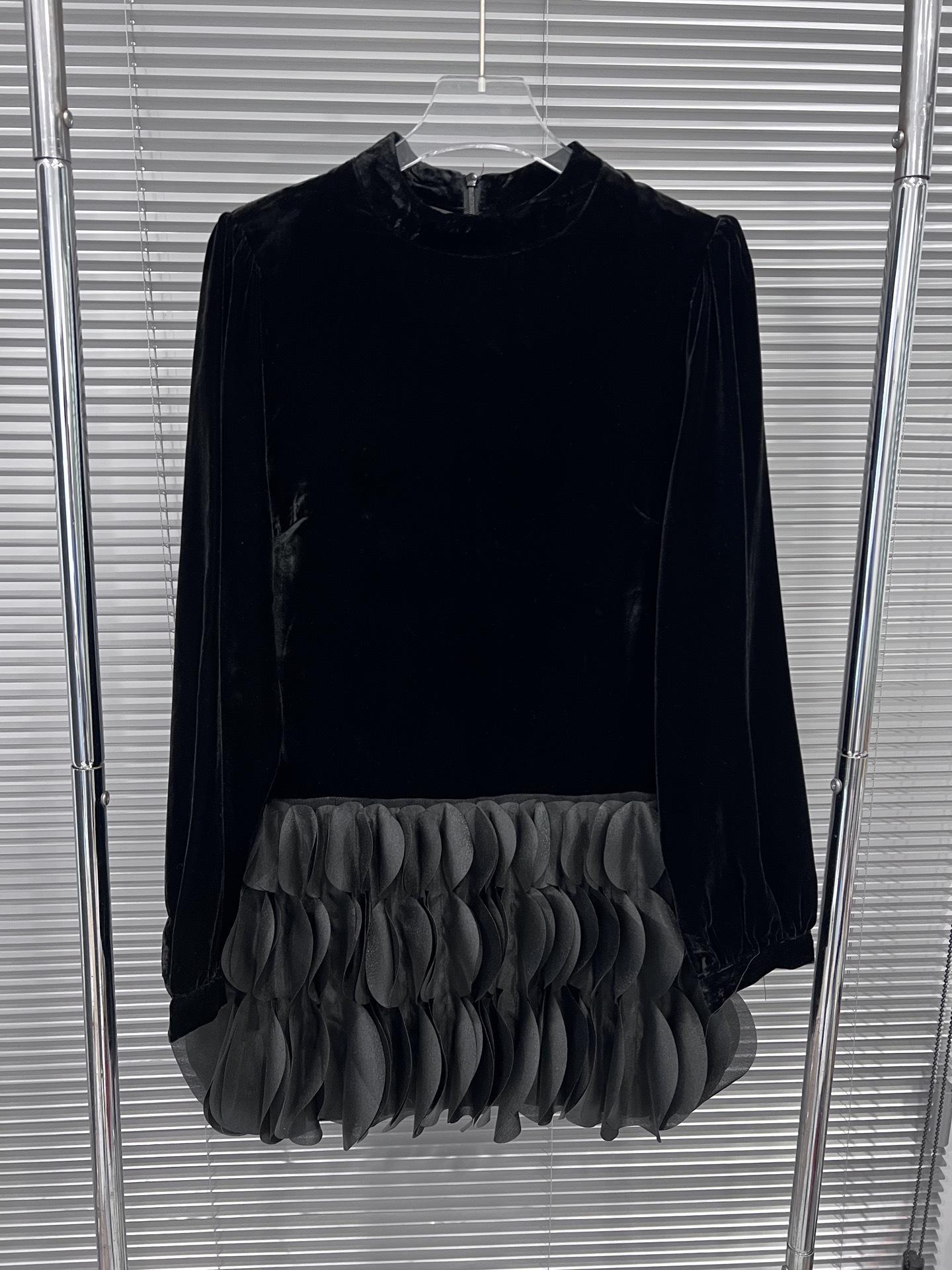 Spring 2026 Elegant Women s Velvet Dress with Age-Defying 3D Petal Hem Design Large чёрный