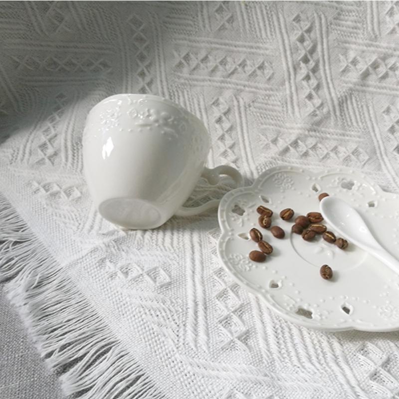 White Modern Embossed Ceramic Coffee Set Fashionable Japanese Porcelain Afternoon Tea Set Reusable Kitchenware Kubek BD50