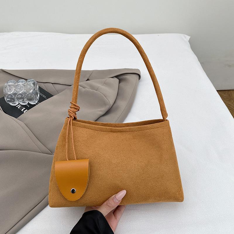 Premium suede underarm bag women's 2025 autumn and winter new trendy fashion versatile commuter portable tote bag