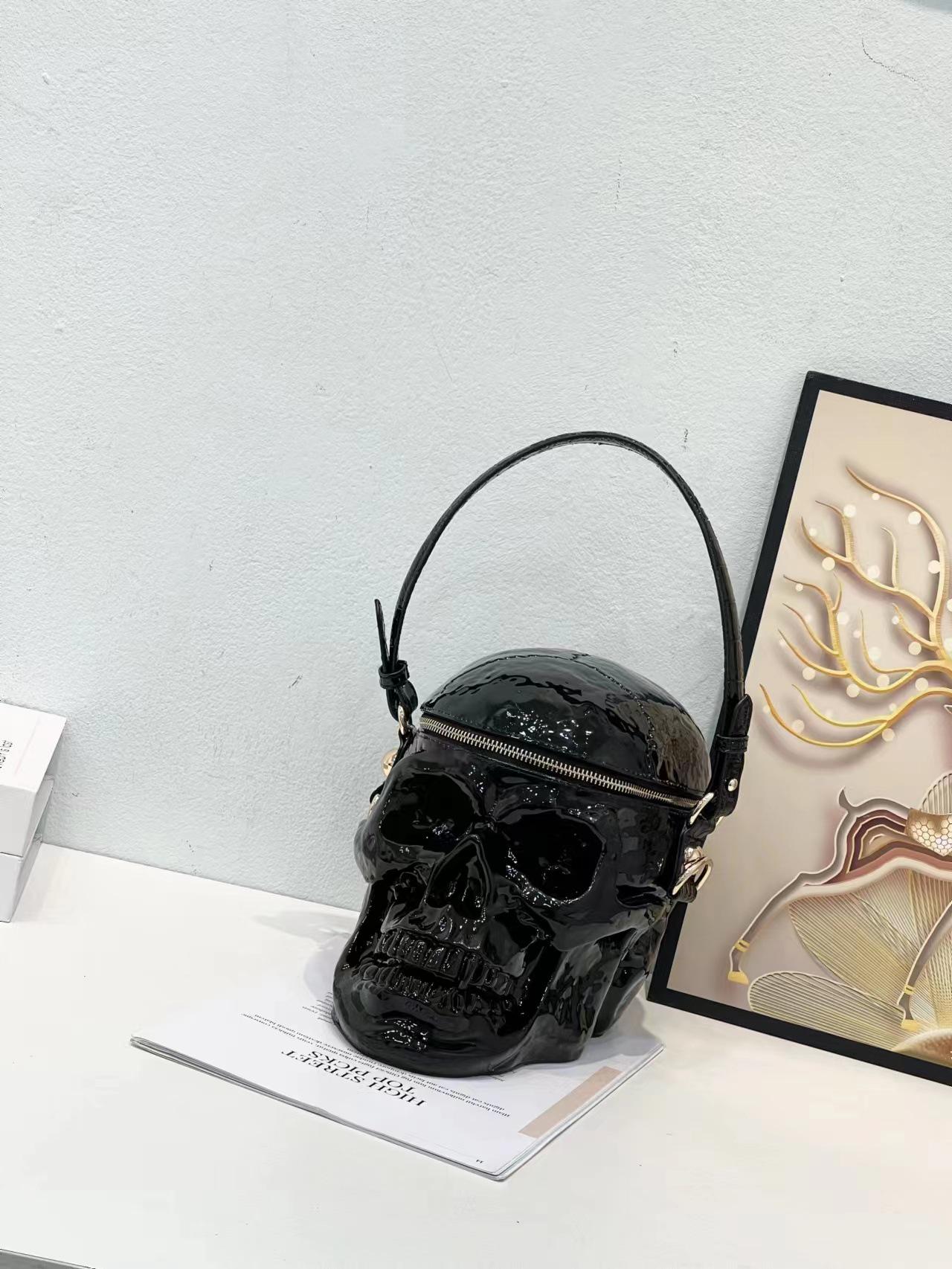 

Сумочка в форме черепа на Хэллоуин 2024 года: Сумка-мессенджер через плечо с европейско-американскими границами