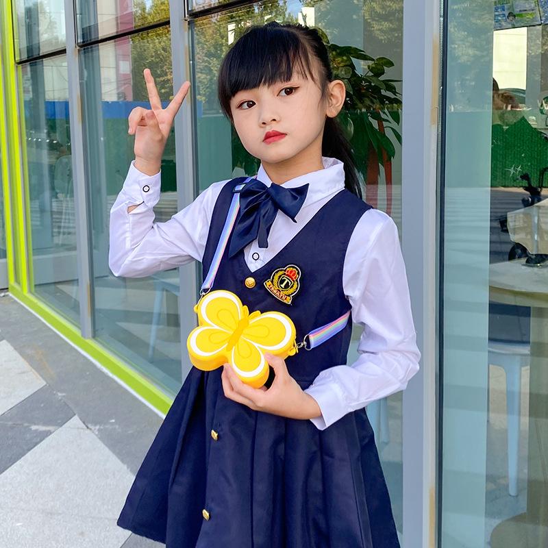 Modna silikonowa torebka crossbody dla dzieci w kształcie motyla z kokardką - Idealna do przedszkola