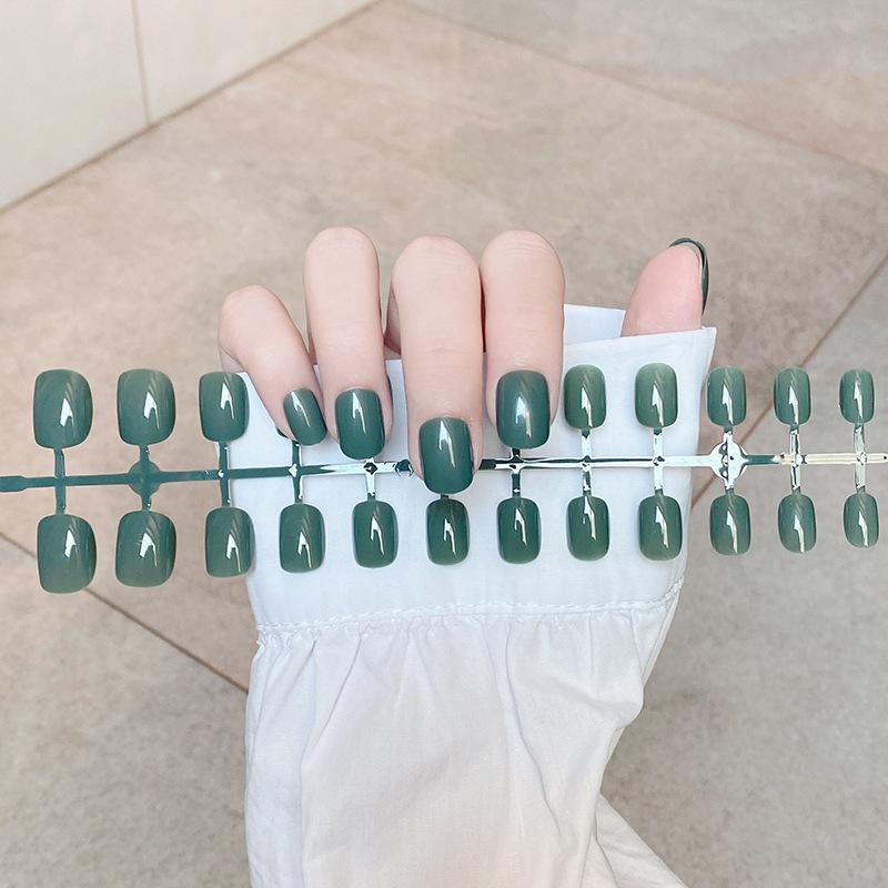 Künstliche Nägel, kurz, rund, ohne Kleber, 24 Stück