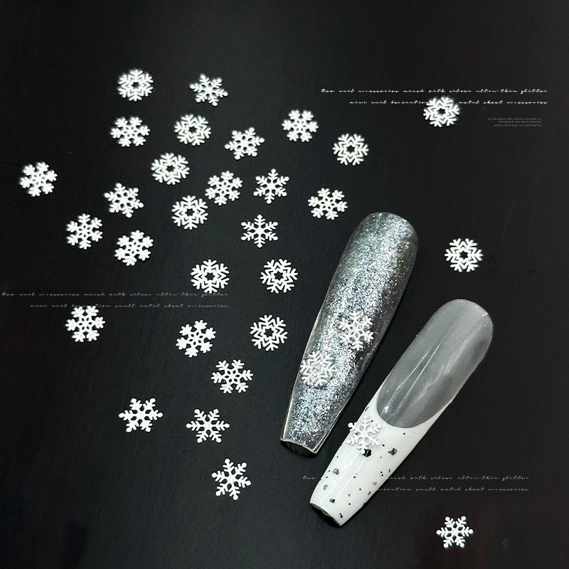 Snowflakes Winter Nail Sequins Sparkling Christmas Flakes Spangles Nail Art Decoration Sticker Tips Nail Charm Manicure Salon