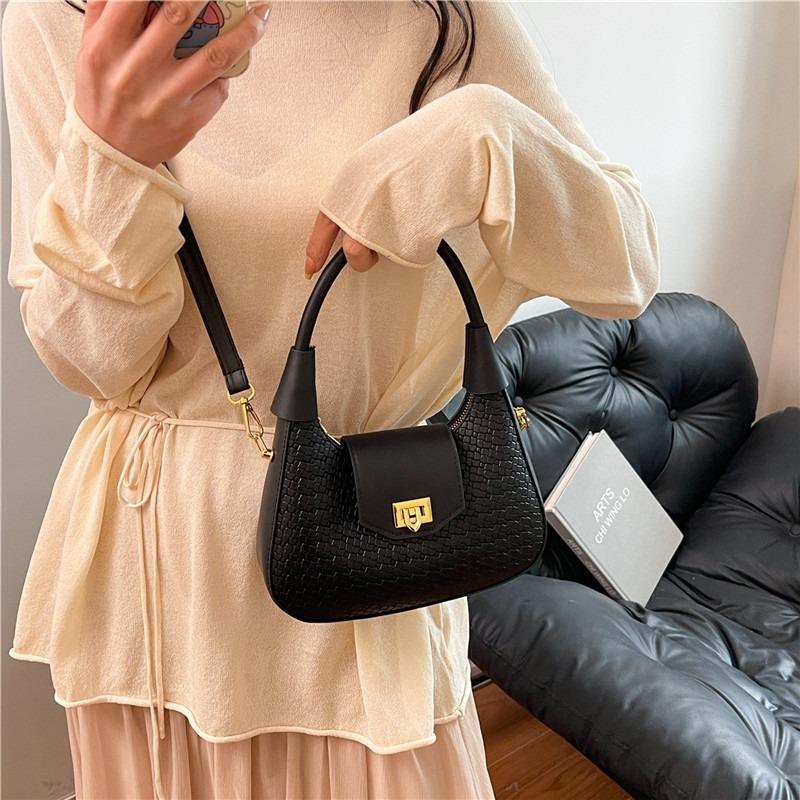 New Fashionable High-texture Portable Crescent Bag Popular Versatile Temperament Daily Practical Shoulder Bag Messenger Bag